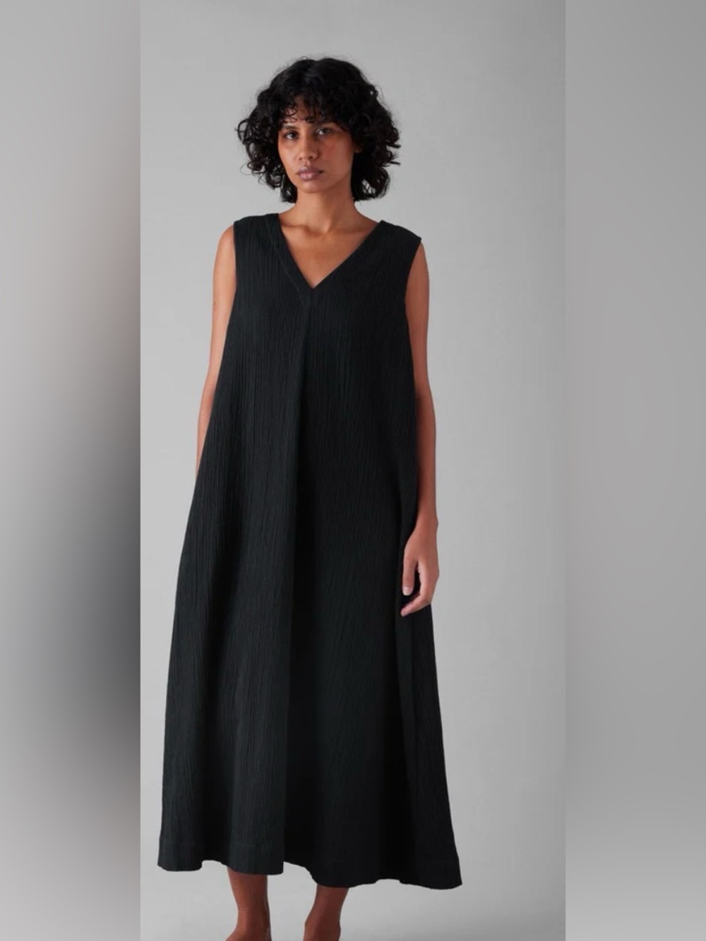 TOAST Black Sleeveless Dress Size Small
